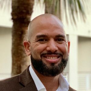 Meet your Posher, Angelo